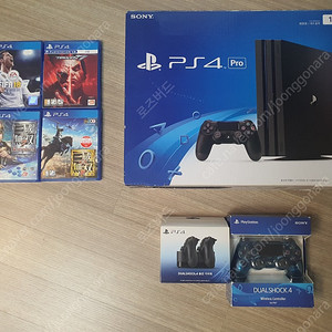 PS4 pro 1TB 7018B + 듀얼쇼크4(거치대 포함) + 플스4 게임 타이틀(4개) 판매