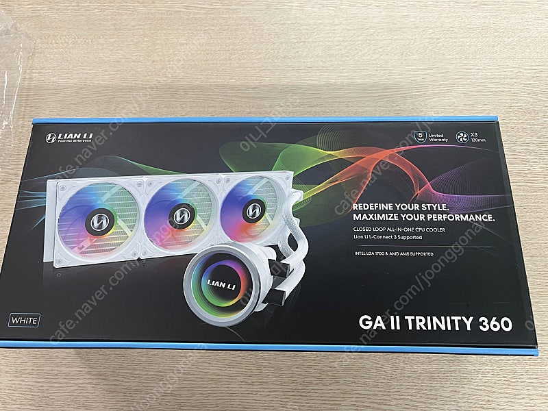 리안리 갈라하드2 GALAHAD II Trinity 360 (WHITE) (화이트) 미개봉 팝니다.