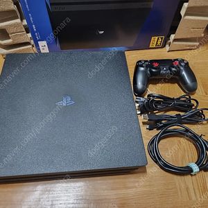 PS4 7218 SSD 1TB 블랙 팝니다