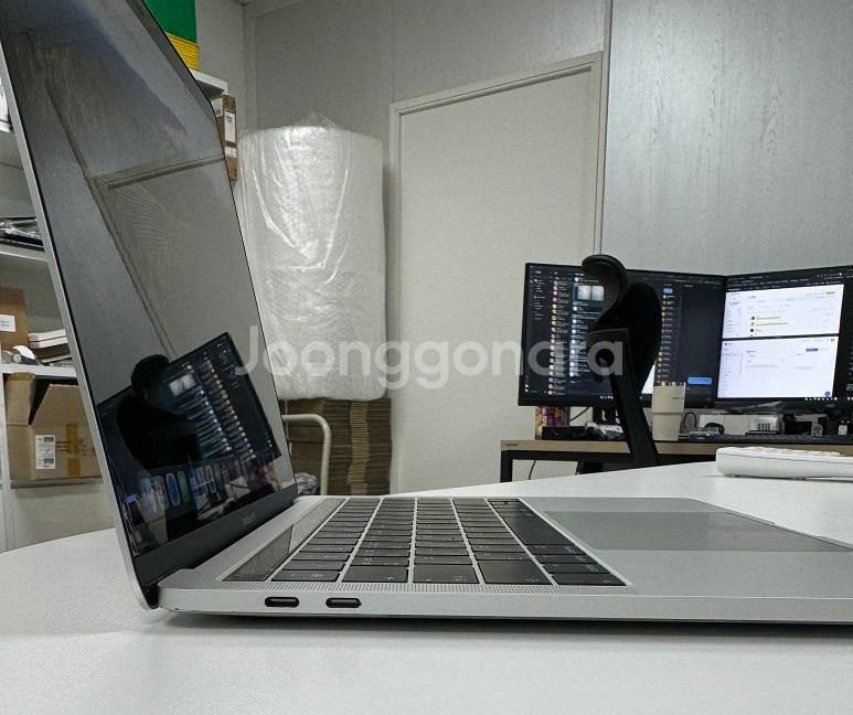 [애플] 맥북프로 2019 13인치 i5/8GB/256...--3
