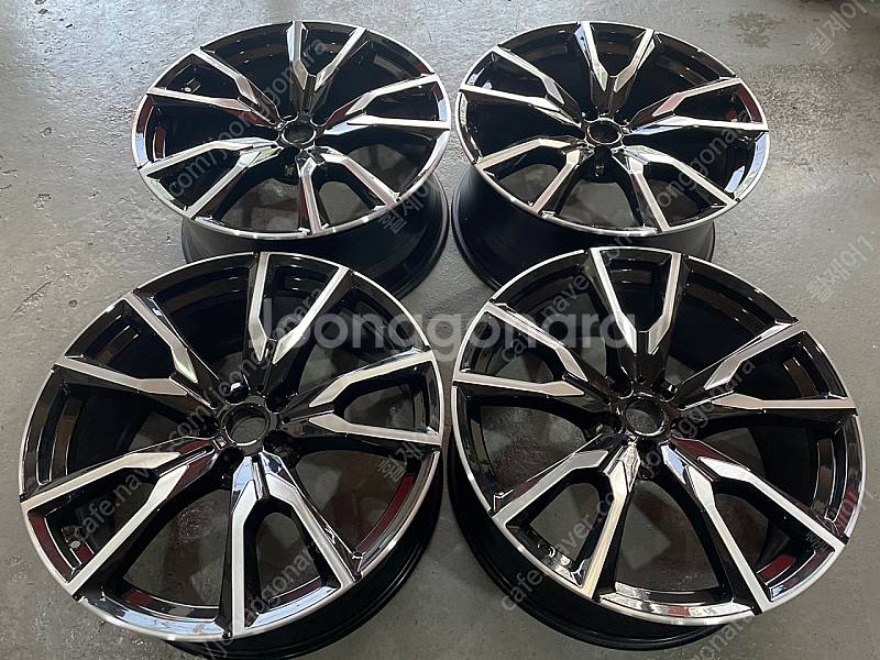 (판매)BMW X7 G07 755M 22인치 블랙투톤 ...--0