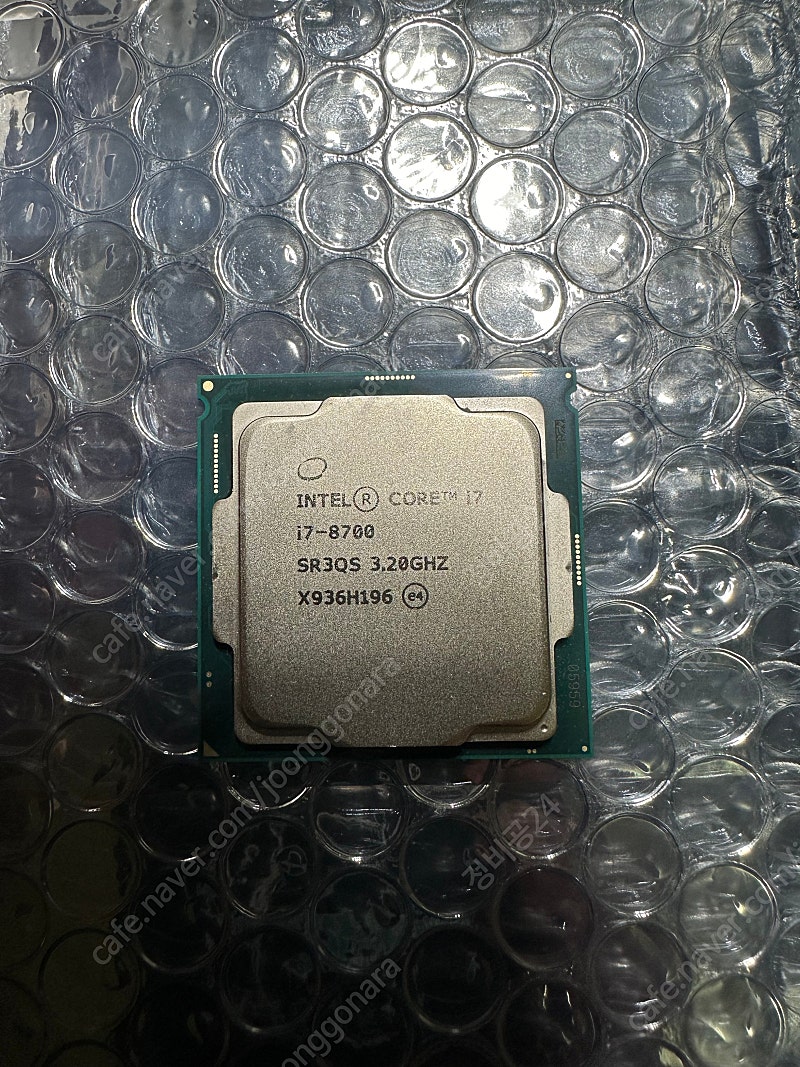 상태좋은 CPU i7-8700 팝니다.