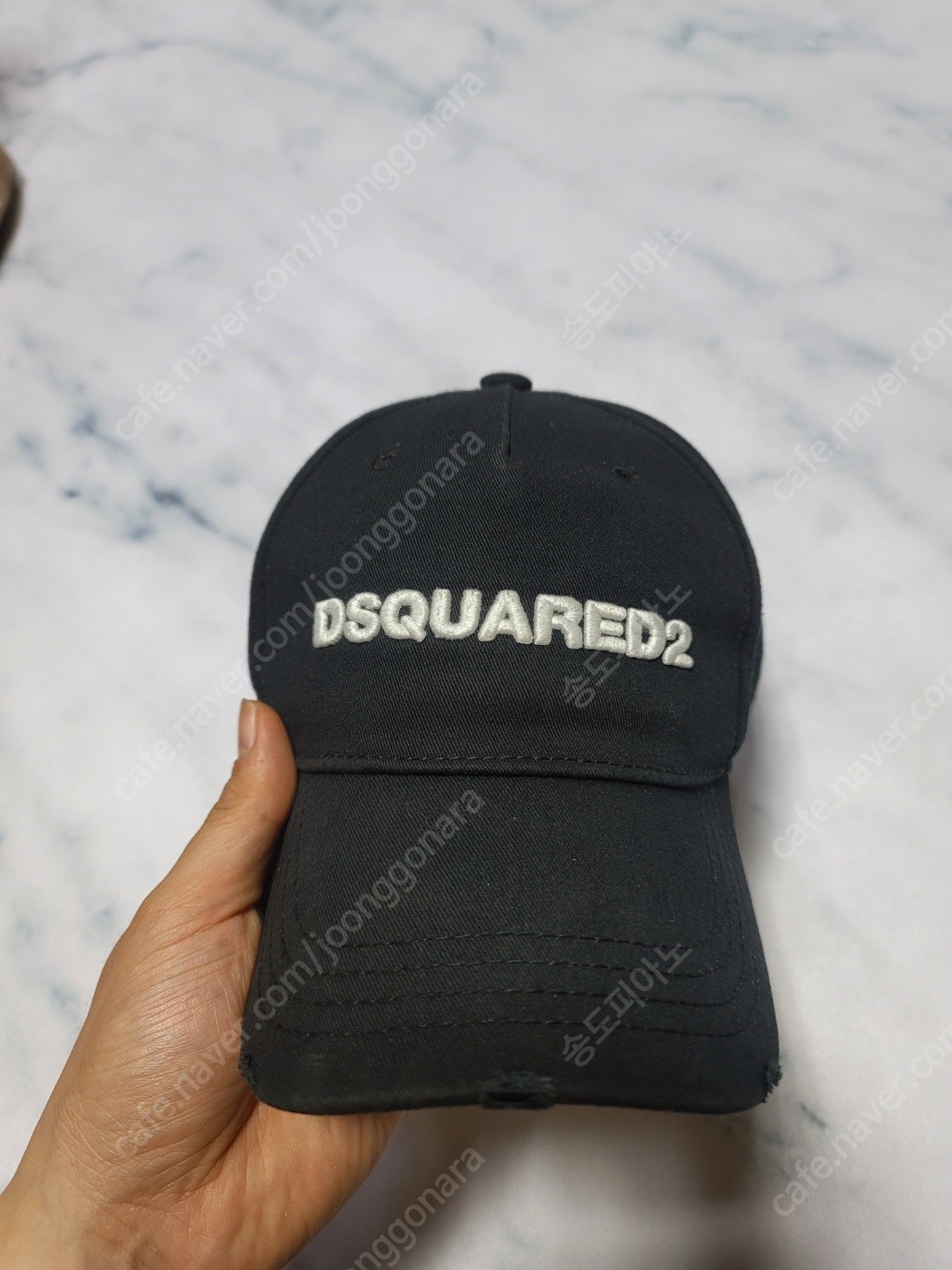 디스퀘어드 DSQUARED2 모자 볼캡 여러개 판매합니다 .