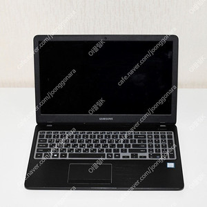 삼성노트북 NT500R5W-KD5S 15.6인치 팝니다 - 30만원