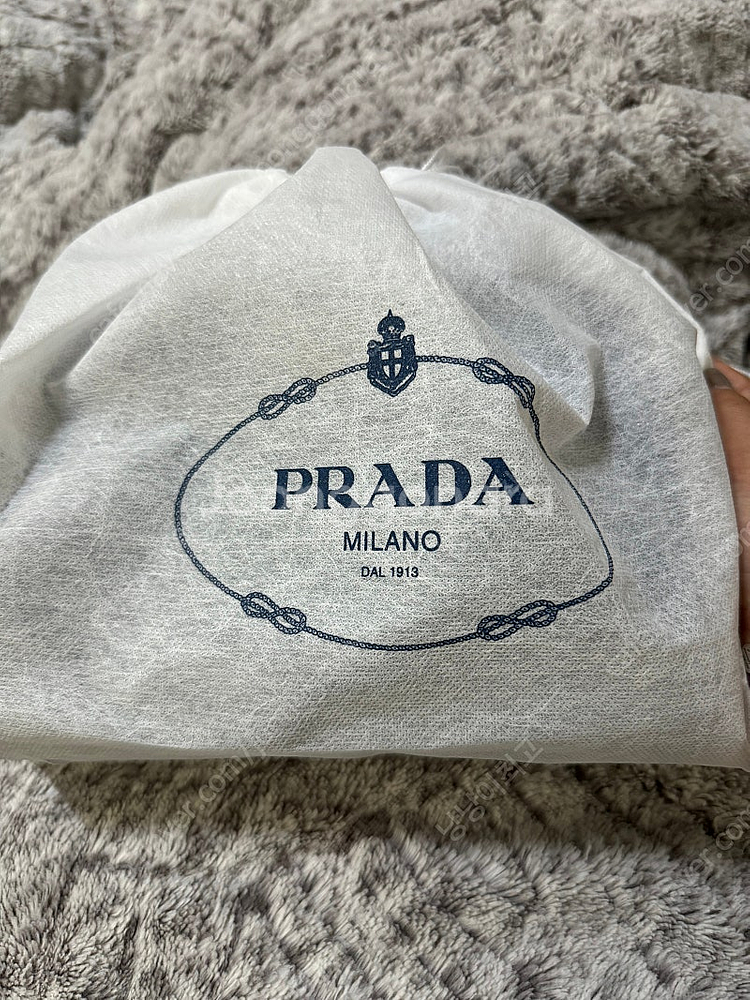 새상품 ) 프라다 사피아노 숄더백 팝니다.--6