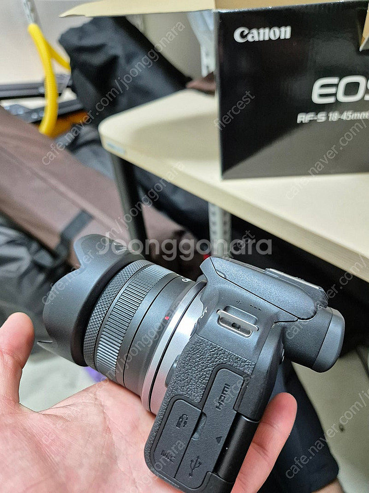 EOS R10 + RF-S 18-45MM--3