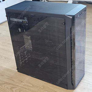 조립피씨(PC) 판매합니다. (i7-8700, 16GB DDR4 RAM, 250GB SDD, 500GB SDD, 2TB HDD) - 30만