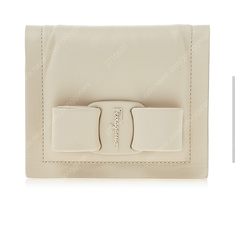 페라가모 비바보우 컴팩트 반지갑 새상품입니다
