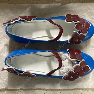 [가격조정] 마르니 여아 키즈 신발 새상품 EU 35 사이즈 메리제인슈즈