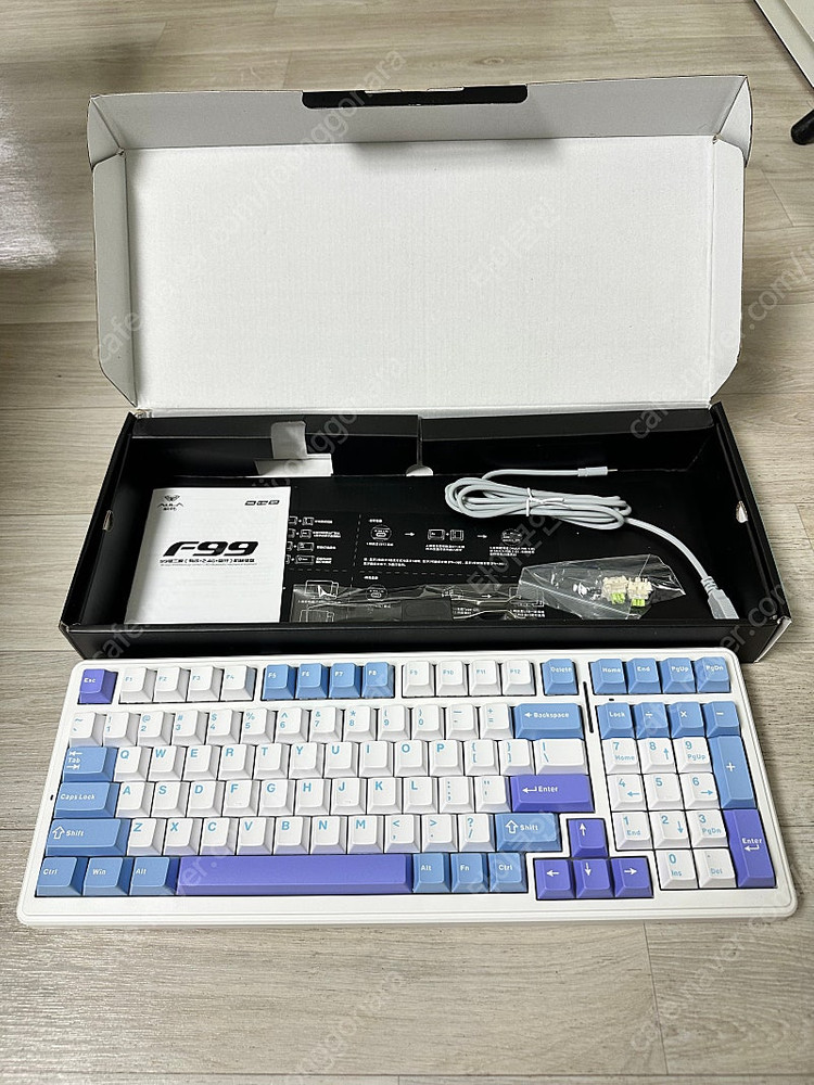 독거미 F99 (Aula F99) 키보드 팝니다 이미지