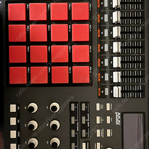 AKAI MPD32 판매합니다