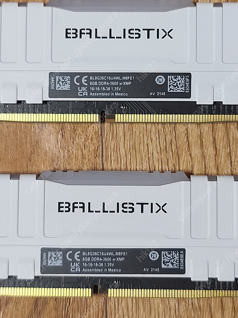 마이크론 Crucial Ballistix DDR4 3600 CL16 16G RGB White (8Gx2) 팝니다.