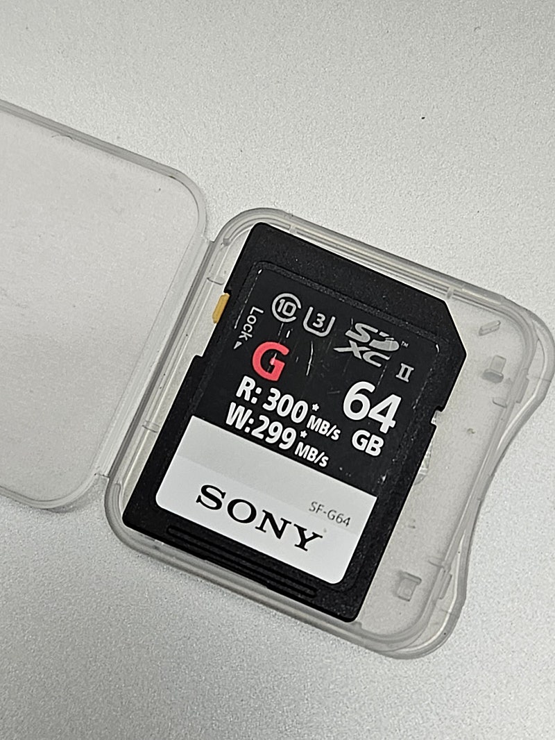 소니 64g 메모리 g타입 read write 300MB 사용량적음