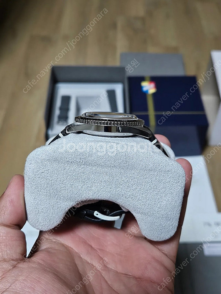 오리스 식스티파이브 소셜클럽 서울 에디션 40mm--2