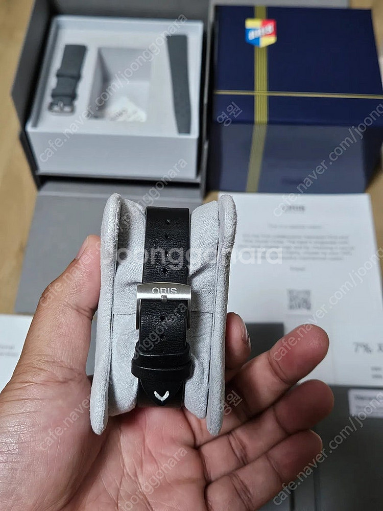 오리스 식스티파이브 소셜클럽 서울 에디션 40mm--4
