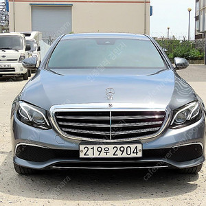 벤츠E-클래스 W213 E220d 익스클루시브@중고차@중고차매입@전액할부@저신용자@신불자@소액할부@현금@카드 전부 가능합니다!