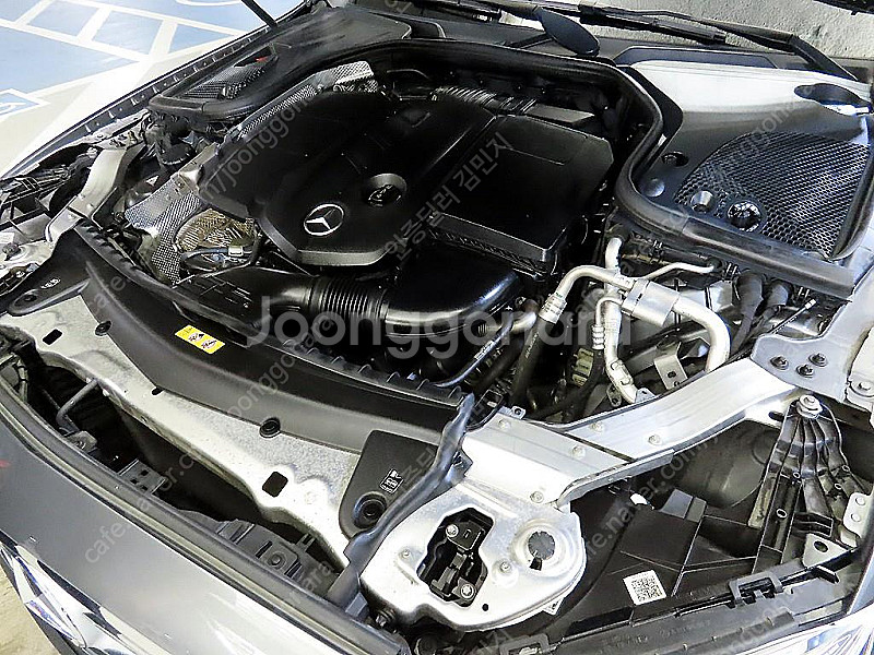 벤츠E-클래스 W213 E220d 아방가르드 (5인승)...--5