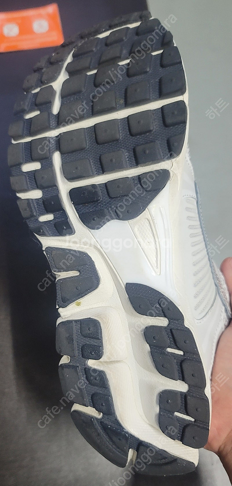 270mm 나이키 보메로5 실버 HJ3758 001 모...--8