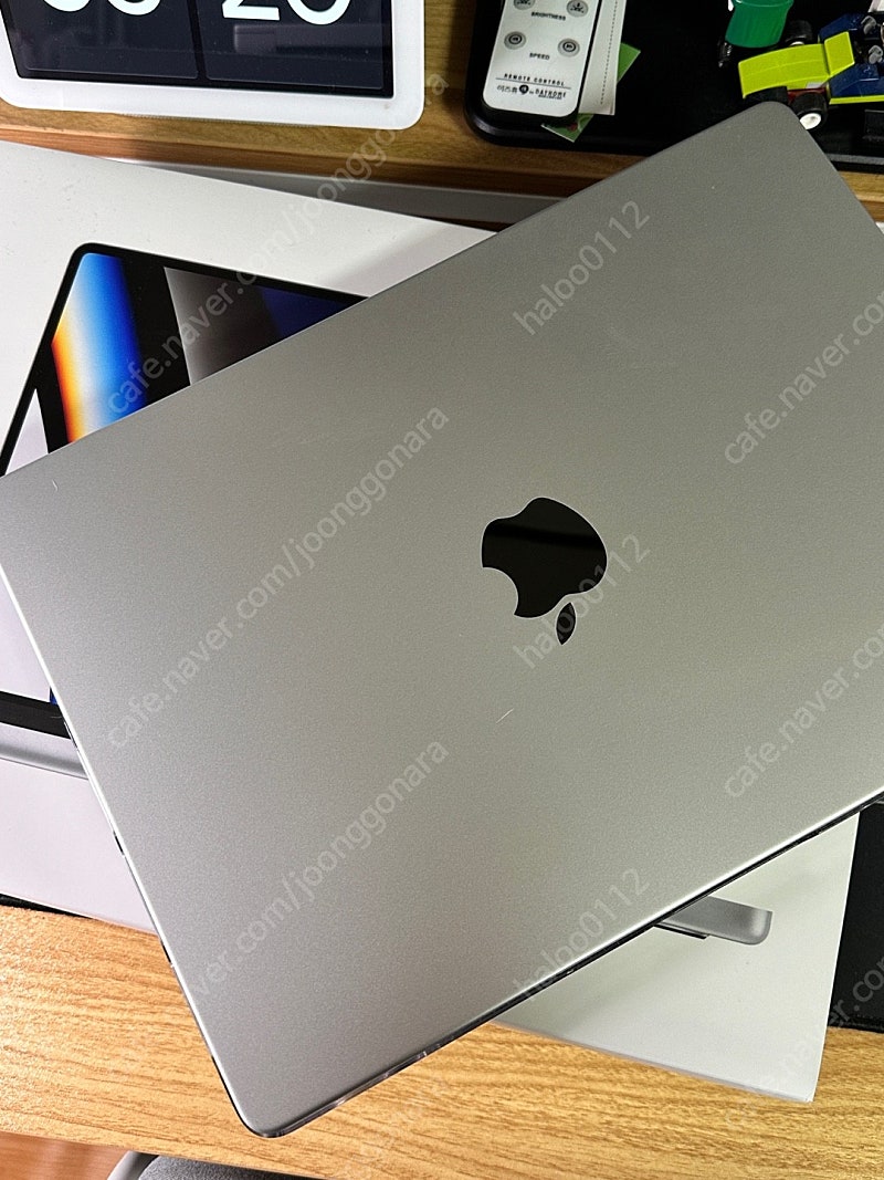 Apple 맥북 프로 14 실버 • M1 Pro 8코어 • 1024GB • 16GB • MAC OS 판매