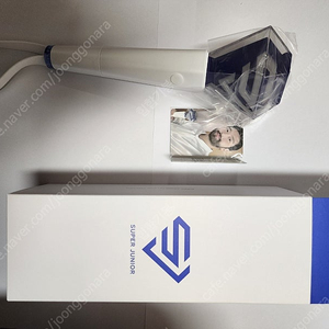 SUPER JUNIOROFFICIAL FANLIGHT VER.2.0(슈퍼주니어 응원봉) 판매 합니다.