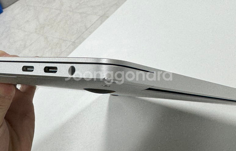 [애플] 맥북프로 2019 13인치 i5/8GB/256...--9