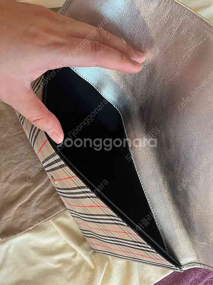 버버리 클래식 클러치(남녀공용) 가방--2