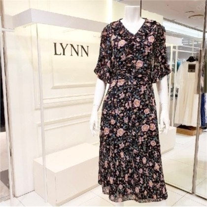 [LYNN]린 한지민 블랙 플라워 프린트 롱원피스 드레스(55size/새상품/택배비 포함)