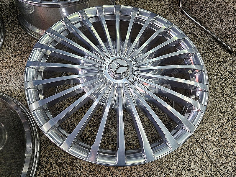 [판매] 벤츠 GLS600 GLS마이바흐 정품 23인치...--3