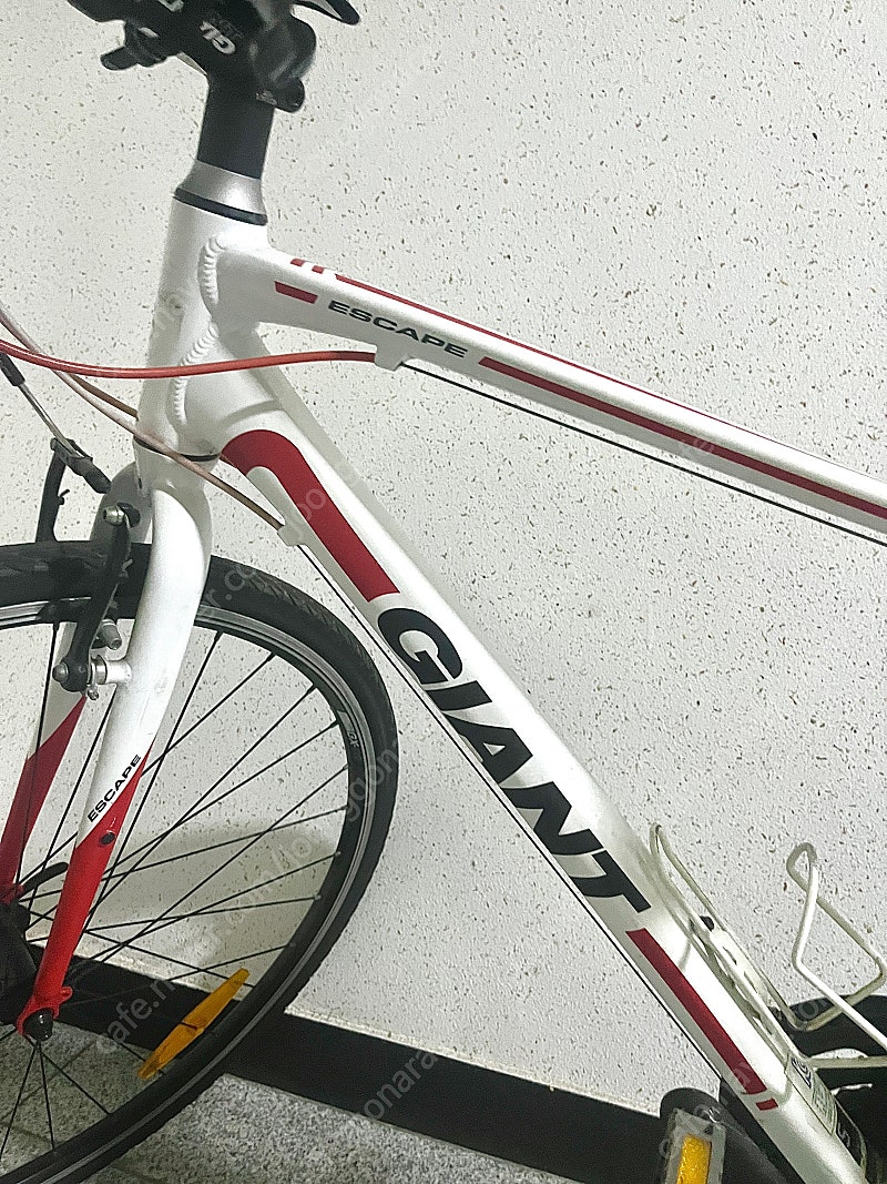 자이언트 이스케이프2 하이브리드 자전거 판매합니다~!