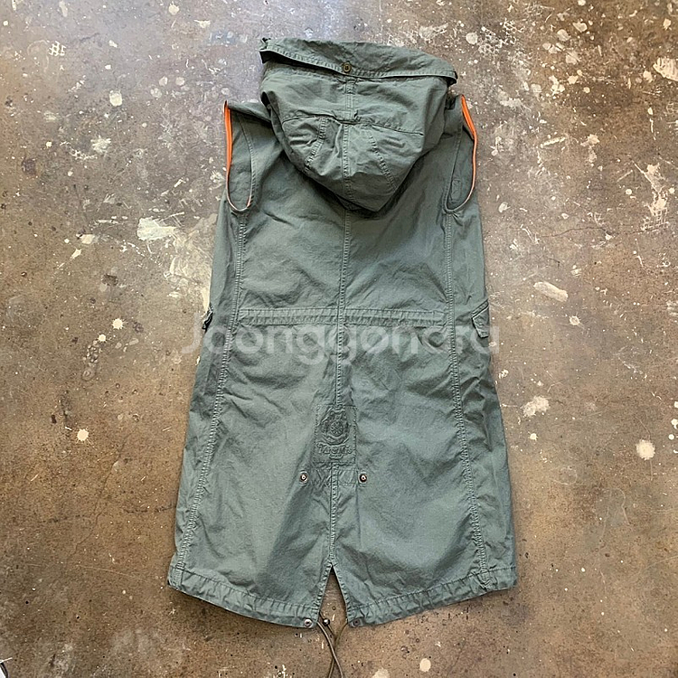 66) mr&mrs 미스터앤미세스 이태리 야상 사파리 점퍼 조끼--1