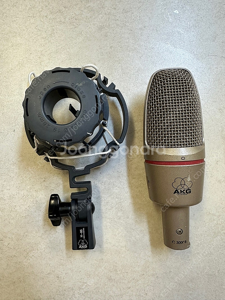 AKG C3000CCB 콘덴서 마이크 판매합니다 (쇼크...--0