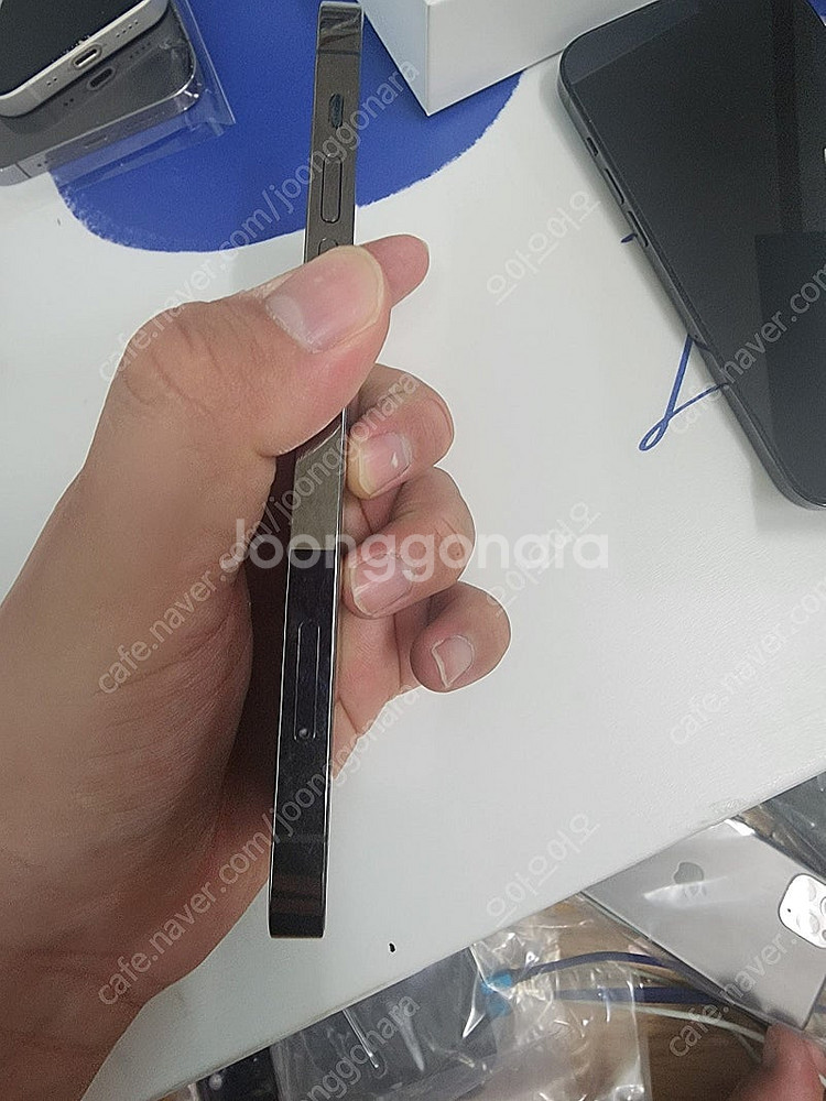 아이폰12프로 128기가 스페이스그레이 기기단품 판매합...--3