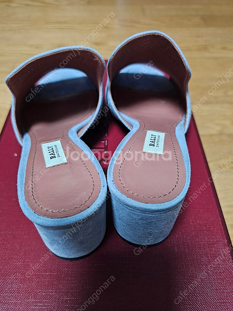[가격인하] (새상품) 발리 스웨이드샌들--3