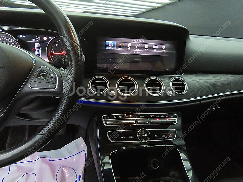 벤츠E-클래스 W213 E220d 4MATIC 아방가르...--9