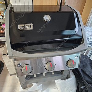 웨버 그릴 스프릿 2. weber grill sprit 2(E310)+ 커버+새커버/협의 후 배송 가능.