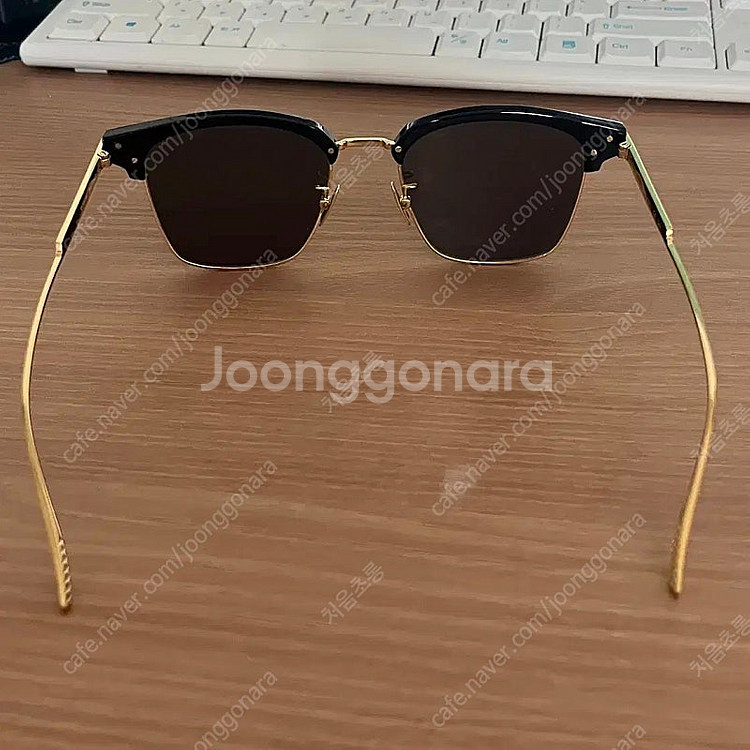 보테가베네타 선글라스 (새상품급)--4