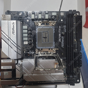 asrock H670M-itx/ax 미니보드