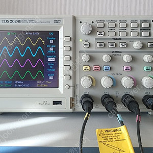 오실로스코프(Tek TDS2024B)