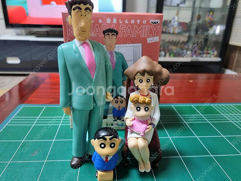반프레스토 짱구가족 피규어 팝니다.--1