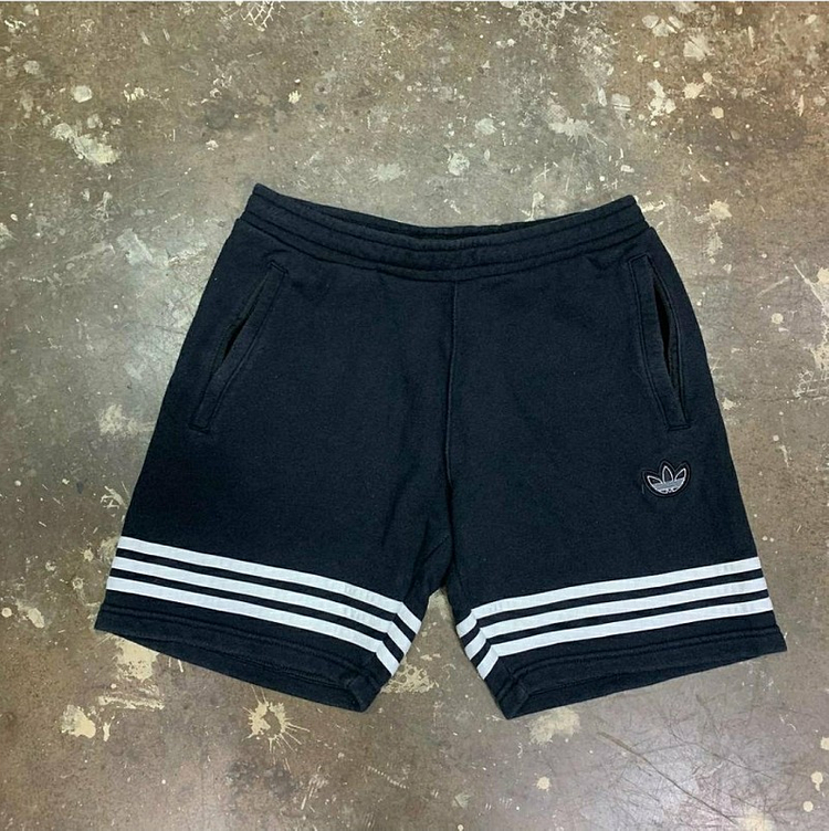 L) 아디다스 아웃라인 쇼츠 반바지 나이키 뉴발란스 데상트 스파이더--2