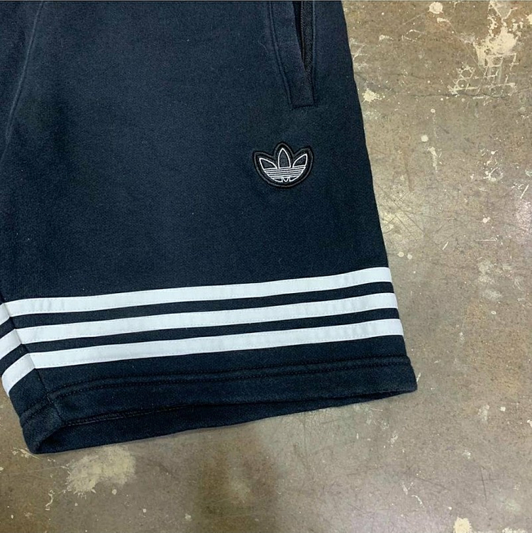 L) 아디다스 아웃라인 쇼츠 반바지 나이키 뉴발란스 데상트 스파이더--3