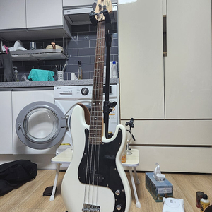 스콰이어 squier 빈티지 모디파이드 프레시전 베이스 팝니다