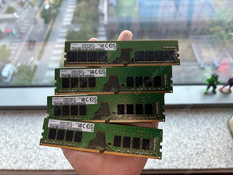 삼성전자 DDR4 3200 16GB x 4개