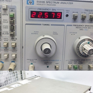 8569B SPECTRUM ANALYZER