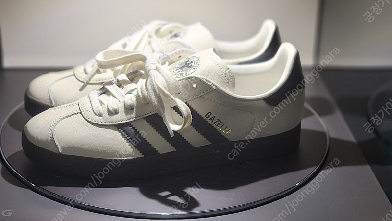 LG 슈케이스 미개봉 에센스 그라파이트--1