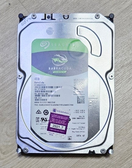 시게이트 4TB HDD / ST4000DM004 / 2021년