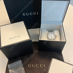 구찌(GUCCI)정품 YA136302 시계