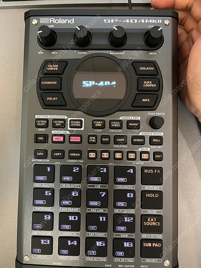 롤랜드 SP-404 MK2