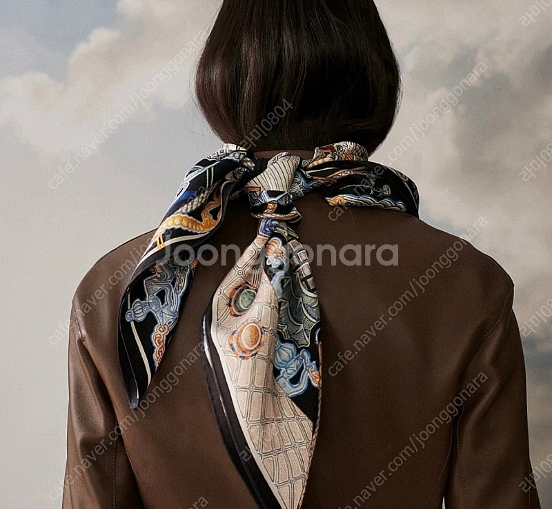 에르메스 슈퍼 실크 퀘스트 까레 90 새제품 팝니다.--2