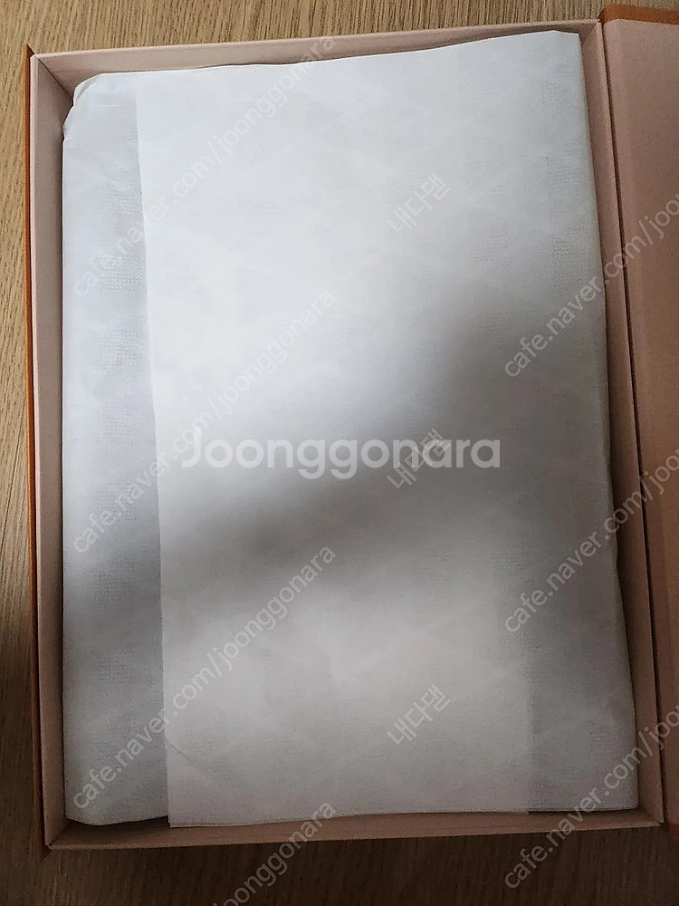 루이비통 인사이드 아웃라벨 티셔츠 판매합니다(미개봉)--8